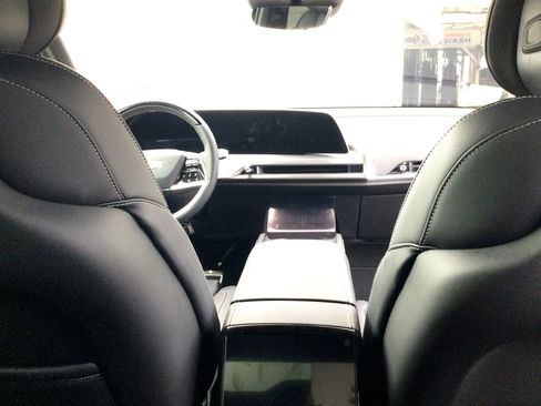 New 2026 Cadillac Vistiq Luxury image 27