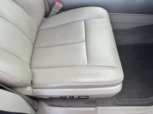 Used 2012 Ford Expedition Limited image 17