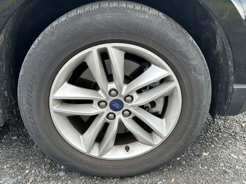 Used 2018 Ford Edge SEL w/ Equipment Group 201A AWD/4WD image 10