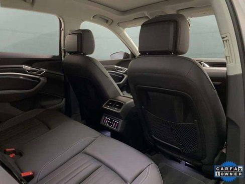 Used 2023 Audi e-tron Premium Plus image 23