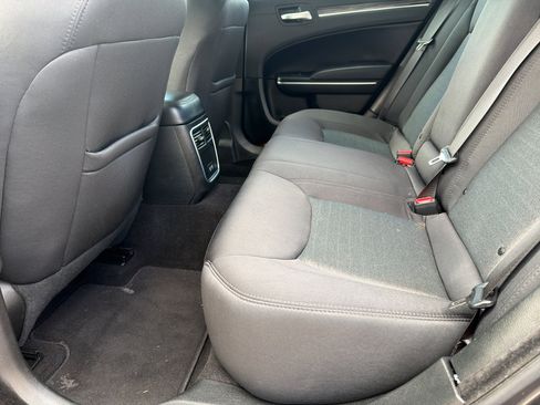 Used 2022 Chrysler 300 Touring w/ Sport Appearance Package RWD image 10