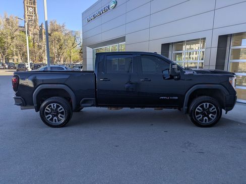 Used 2021 GMC Sierra 2500 AT4 w/ AT4 Premium Plus Package image 4