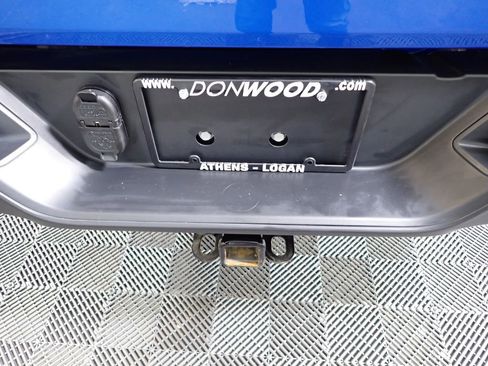 Used 2023 Jeep Gladiator Willys image 17