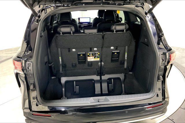 Certified 2026 Toyota Sienna Limited AWD/4WD image 40