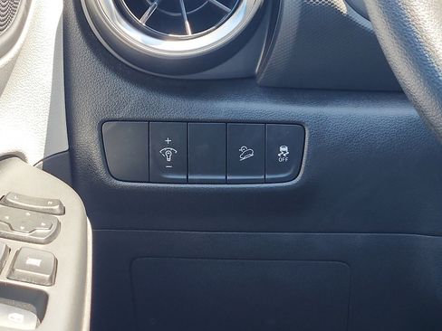 Certified 2023 Hyundai Kona SEL AWD/4WD image 13