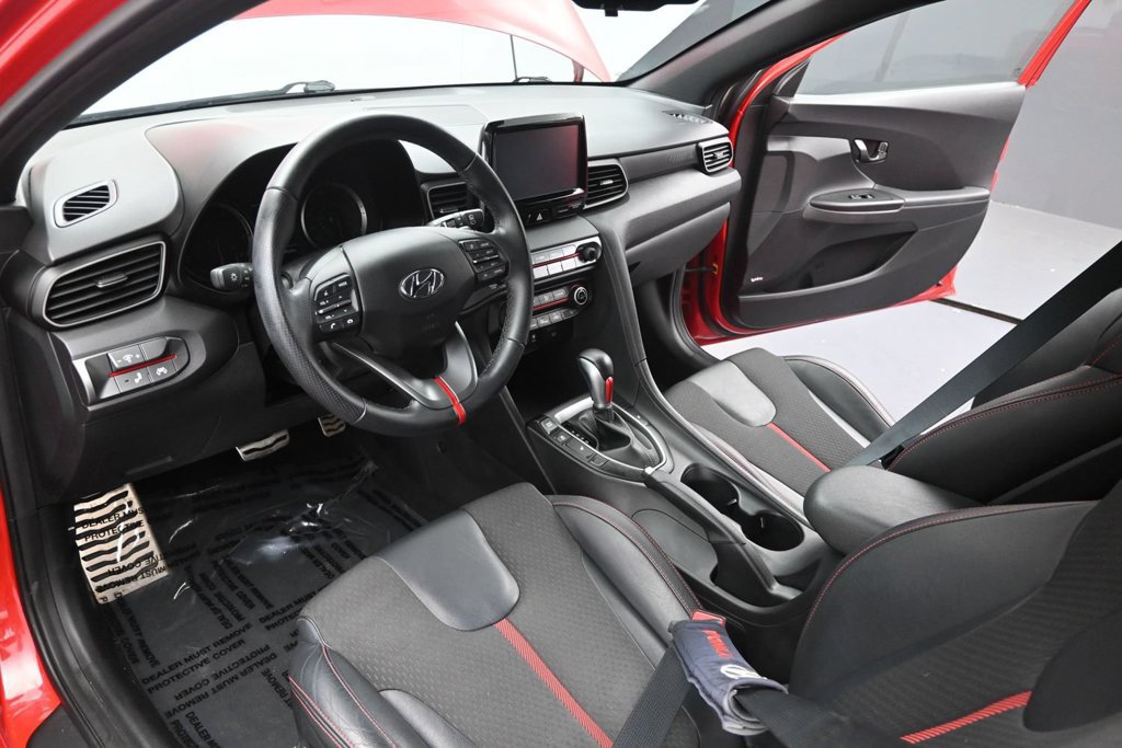 Used 2019 Hyundai Veloster Turbo FWD image 14