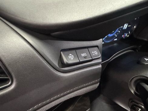 Used 2019 Cadillac Escalade Platinum image 16