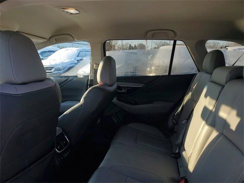 Used 2020 Subaru Outback Limited image 10