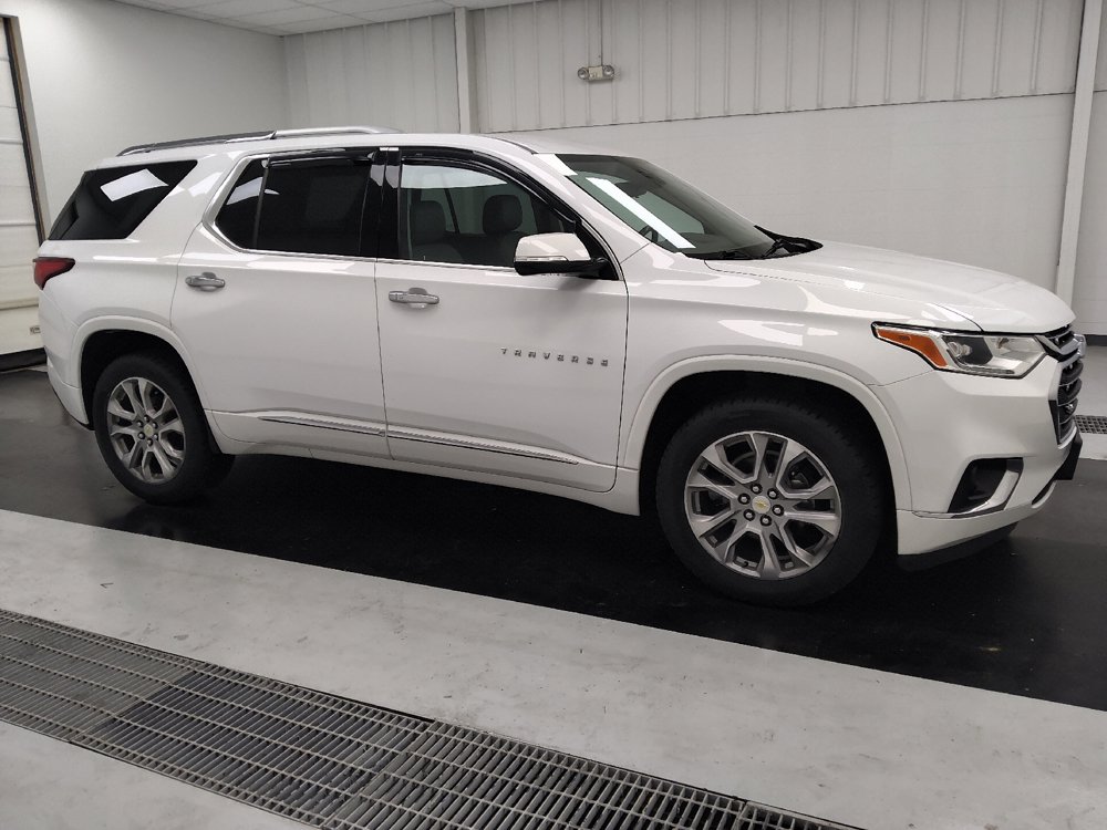 Used 2018 Chevrolet Traverse Premier w/ Driver Confidence II Package FWD image 11