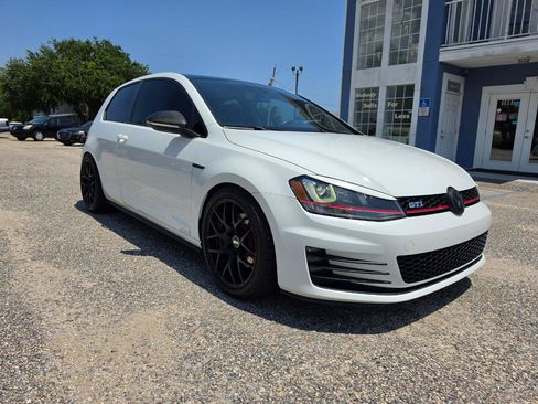 Used 2015 Volkswagen GTI S FWD image 7