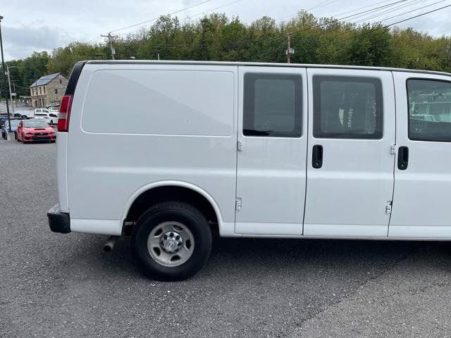 Used 2017 Chevrolet Express 2500 RWD image 8
