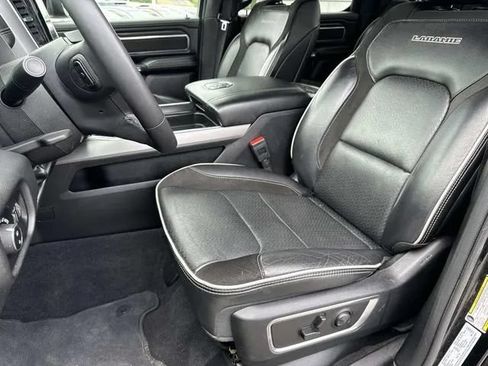 Used 2025 RAM 1500 Laramie AWD/4WD image 31