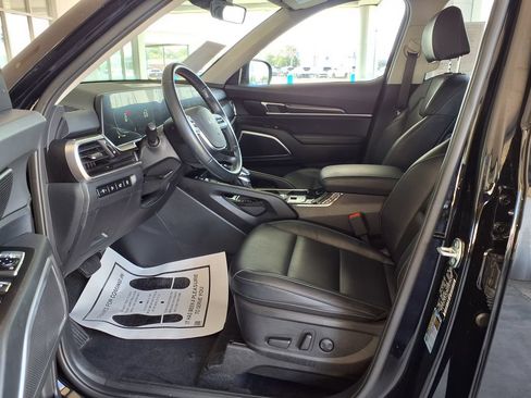 Used 2025 Kia Telluride S FWD image 22