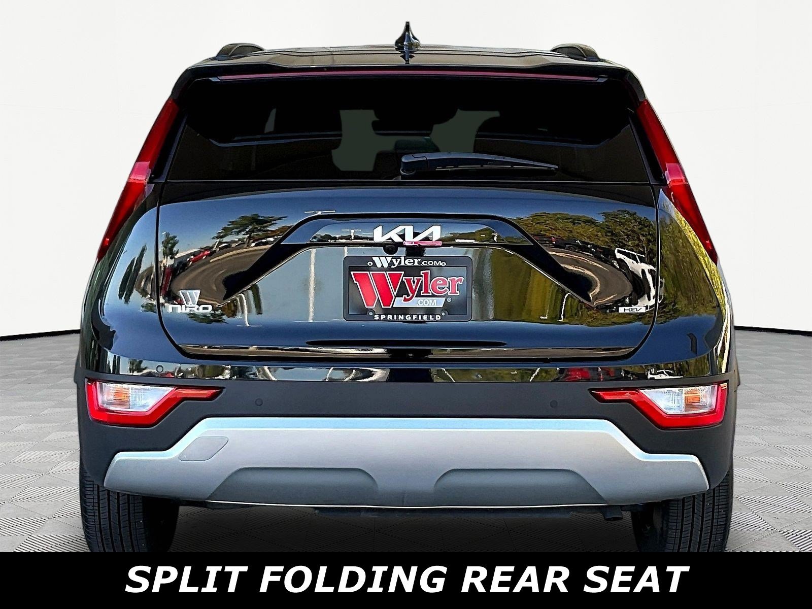 Used 2025 Kia Niro EX FWD image 5