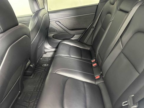 Used 2021 Tesla Model 3 Standard Range Plus image 32
