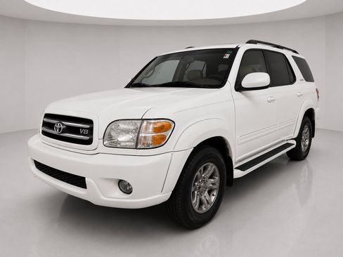 Used 2004 Toyota Sequoia Limited RWD image 1