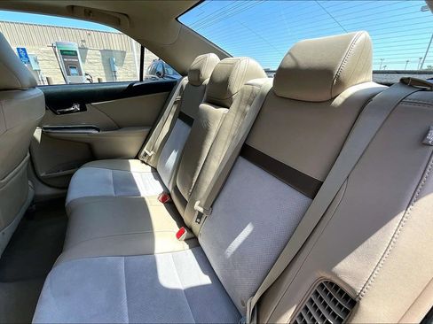 Used 2012 Toyota Camry XLE w/ Leather Pkg FWD image 15