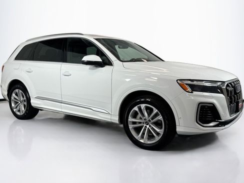 Used 2025 Audi Q7 3.0T Premium Plus image 3