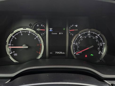 Used 2022 Toyota 4Runner Limited AWD/4WD image 2