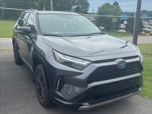 Used 2023 Toyota RAV4 XSE AWD/4WD image 2