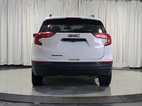 Used 2020 GMC Terrain SLE w/ Driver Convenience Package FWD image 9
