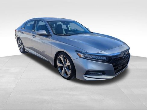 Used 2018 Honda Accord Touring image 6