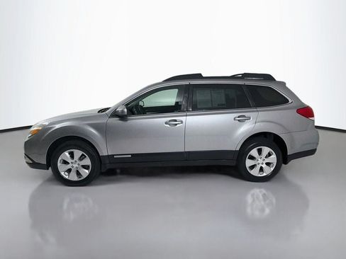 Used 2011 Subaru Outback 2.5i Premium w/ All-Weather Pkg AWD/4WD image 4