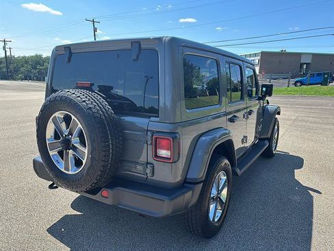 Used 2020 Jeep Wrangler Unlimited Sahara AWD/4WD image 4