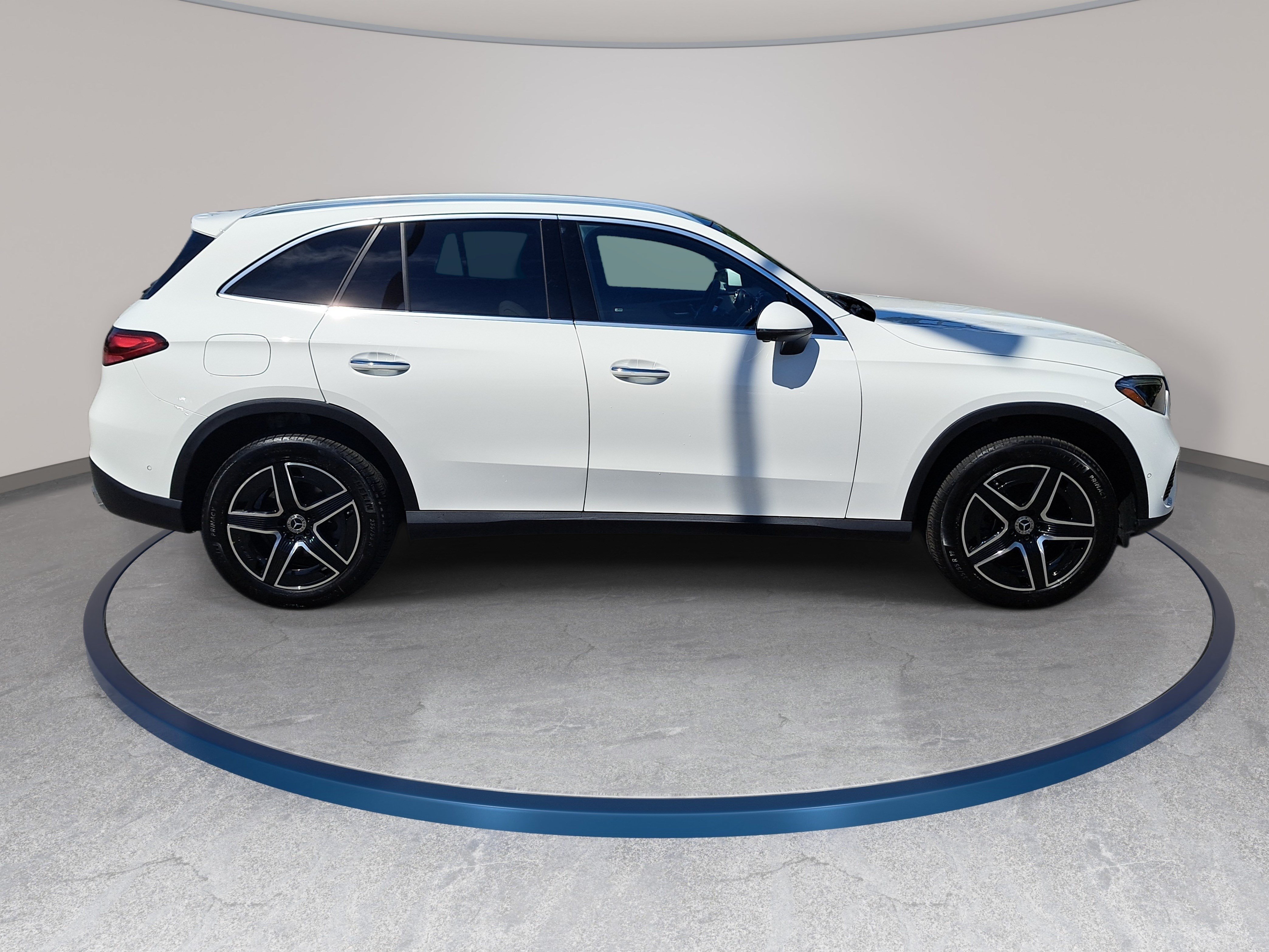 Used 2026 Mercedes-Benz GLC 300 4MATIC image 5
