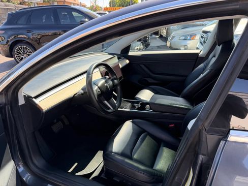 Used 2018 Tesla Model 3 Long Range RWD image 27