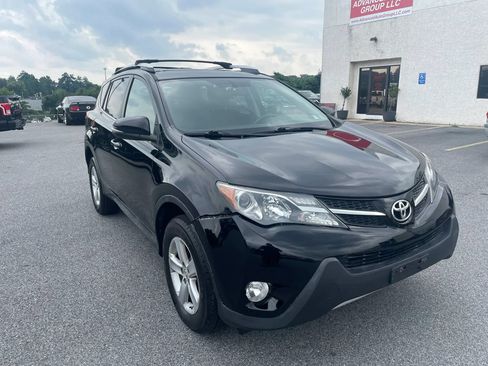 Used 2013 Toyota RAV4 XLE AWD/4WD image 29