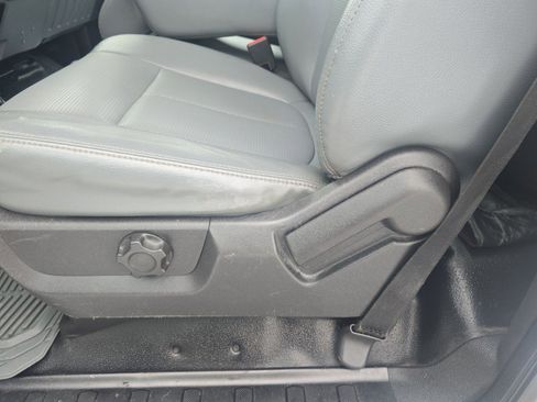 Used 2014 Ford F250 XL image 11