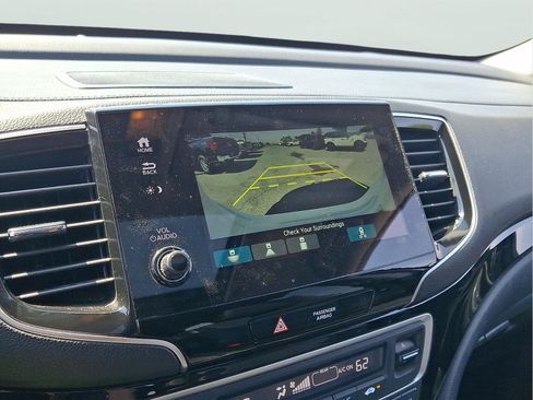 Used 2022 Honda Pilot Touring image 18