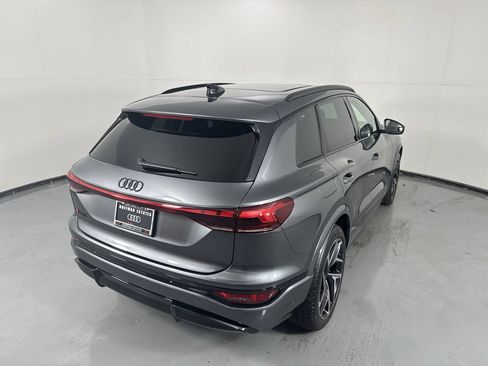 Used 2025 Audi SQ6 e-tron Premium Plus w/ Premium Plus AWD/4WD image 37