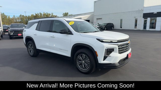 Certified 2026 Chevrolet Traverse LT AWD/4WD image 2