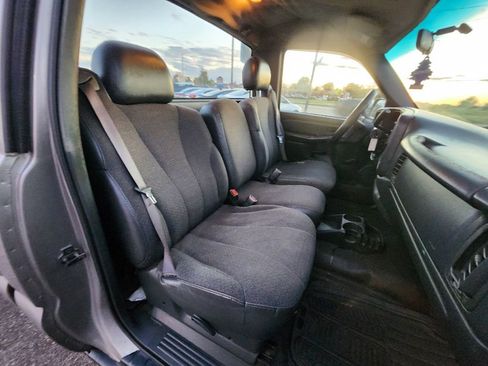 Used 2000 Chevrolet Silverado 1500 2WD Regular Cab image 15