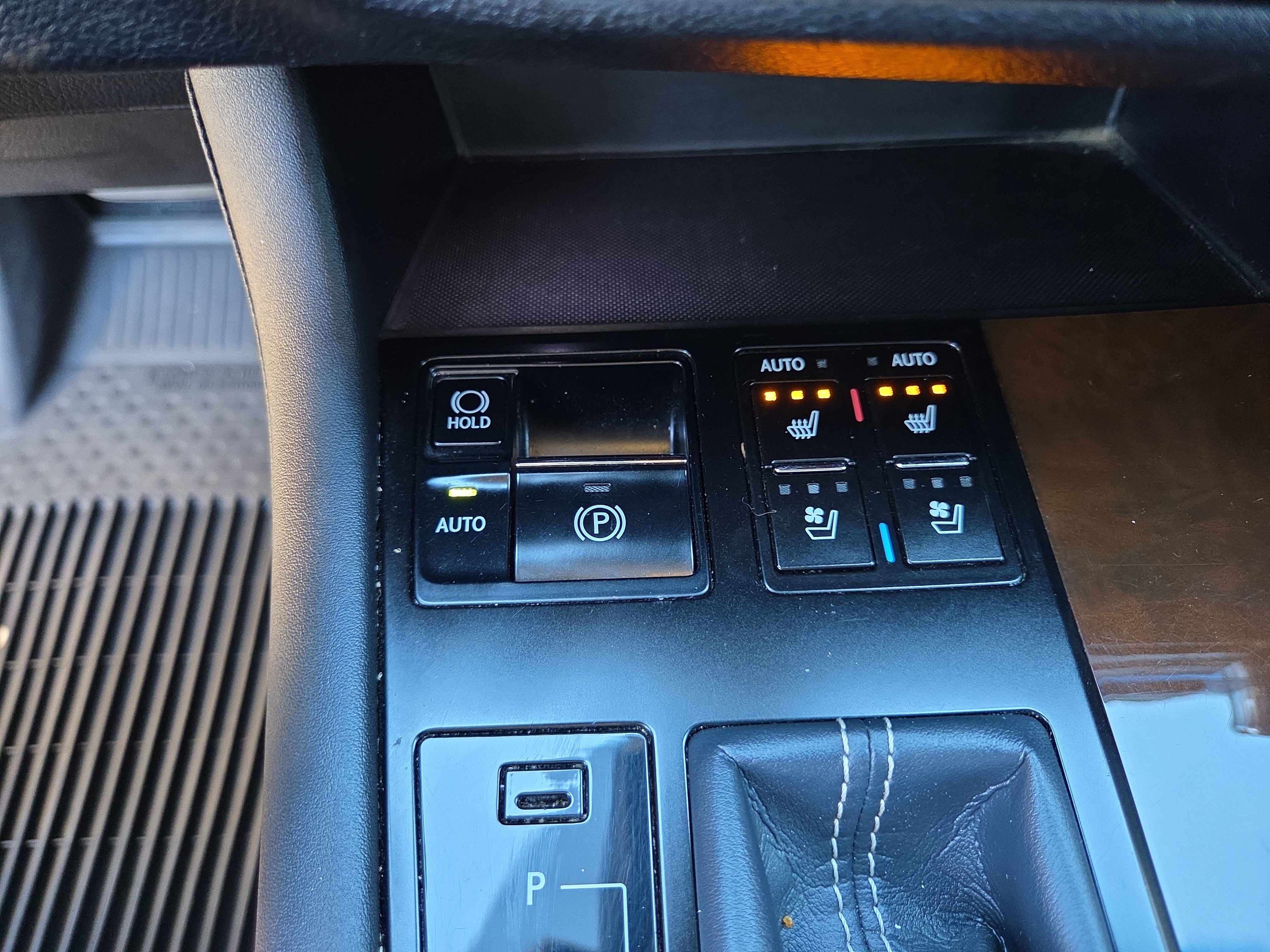 Used 2019 Lexus RX 350 AWD w/ Navigation Package image 29