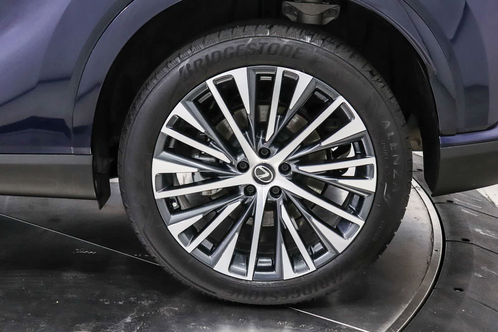 Used 2023 Lexus RX 350 Premium Plus w/ Cold Area Package FWD image 10