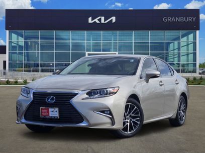 Used 2017 Lexus ES 350 w/ Luxury Package