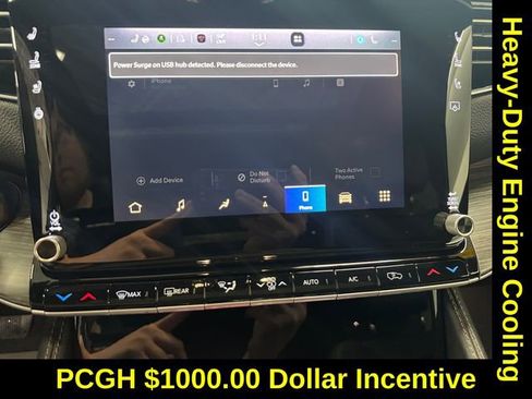 Used 2024 Jeep Wagoneer L Series III w/ Premium Group I image 18