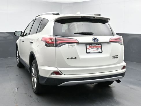 Used 2016 Toyota RAV4 Limited image 6