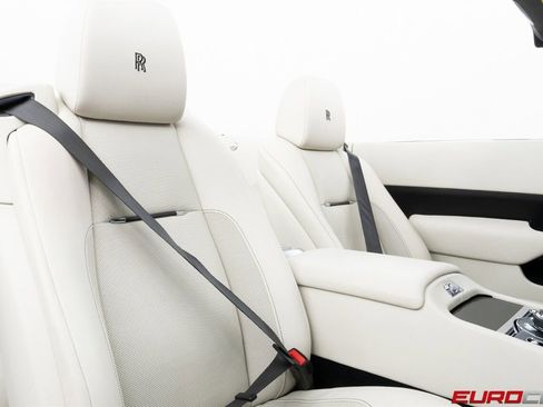 Used 2018 Rolls-Royce Dawn image 40