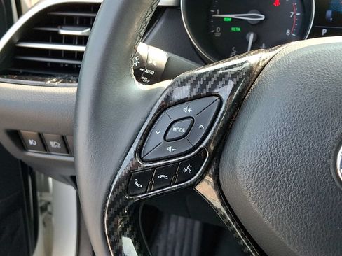 Used 2019 Toyota C-HR Limited FWD image 20