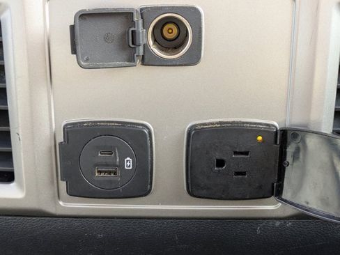 Used 2022 Ford F250 Lariat w/ Lariat Value Package image 14