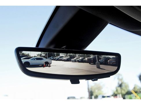 Used 2022 Buick Enclave Premium image 24