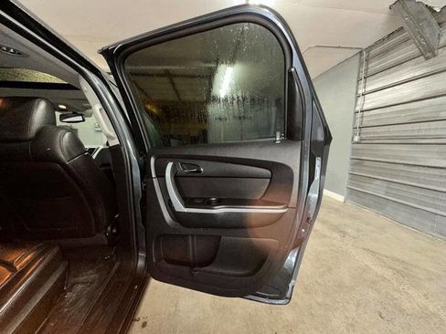 Used 2011 GMC Acadia SLT AWD/4WD image 28