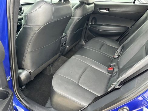 Certified 2022 Toyota Corolla Cross XLE image 18