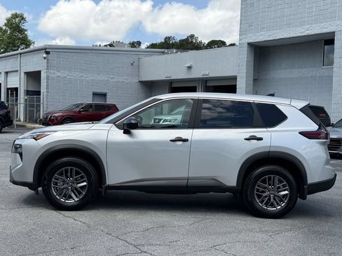 Used 2025 Nissan Rogue S FWD image 2