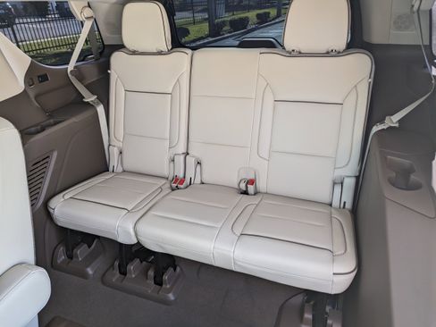 Used 2021 GMC Yukon Denali w/ Denali Ultimate Package image 24