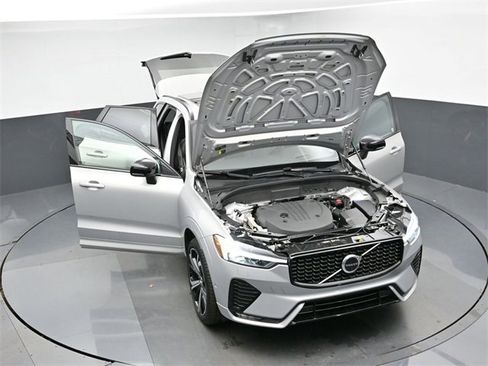 Used 2023 Volvo XC60 B5 Ultimate w/ Climate Package image 51